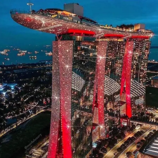 入住了新加坡號稱世界造價最高的金沙酒店