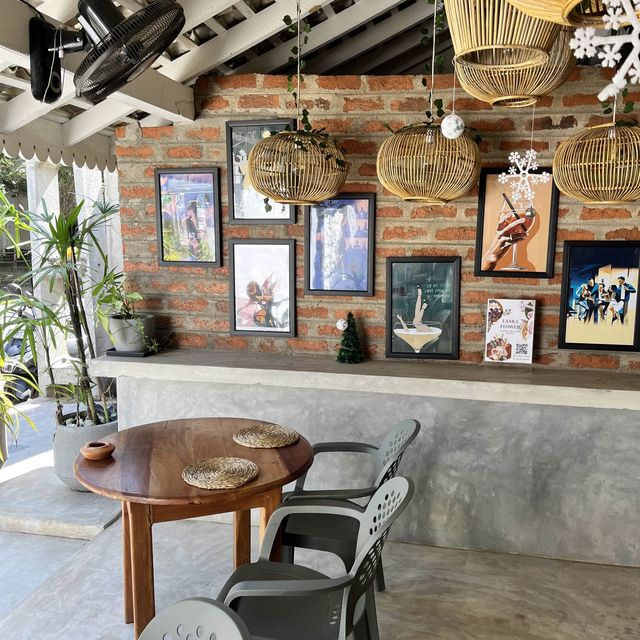 Lovely beach cafe