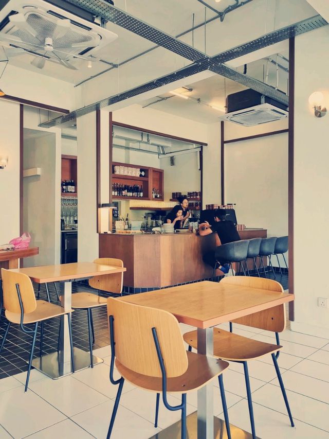 Round Cafe