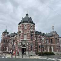 盛岡市復古的岩手銀行紅磚館