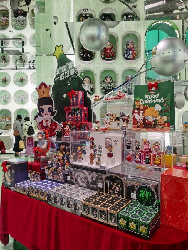 來上海不能錯過的POPMART旗艦店