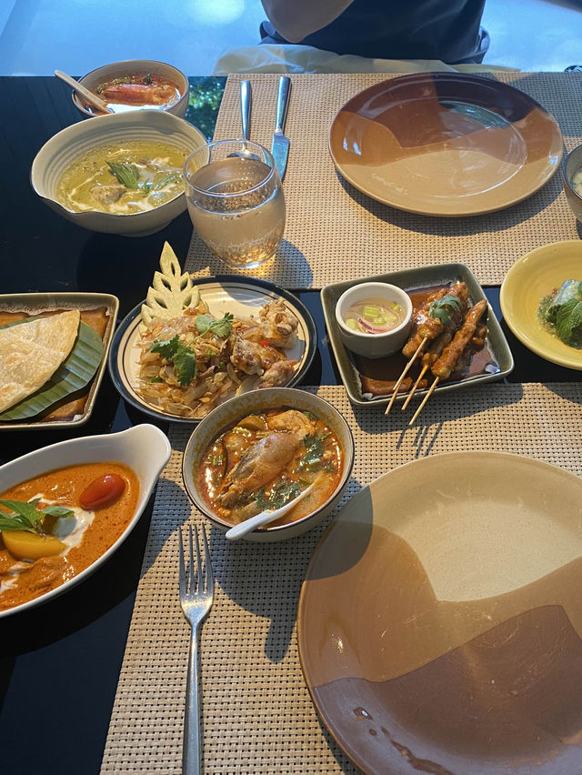 บุฟเฟ่ห์อาหารไทยที่โรงแรมเซ็นทาราเซ็นทรัลล้าดพร้าว