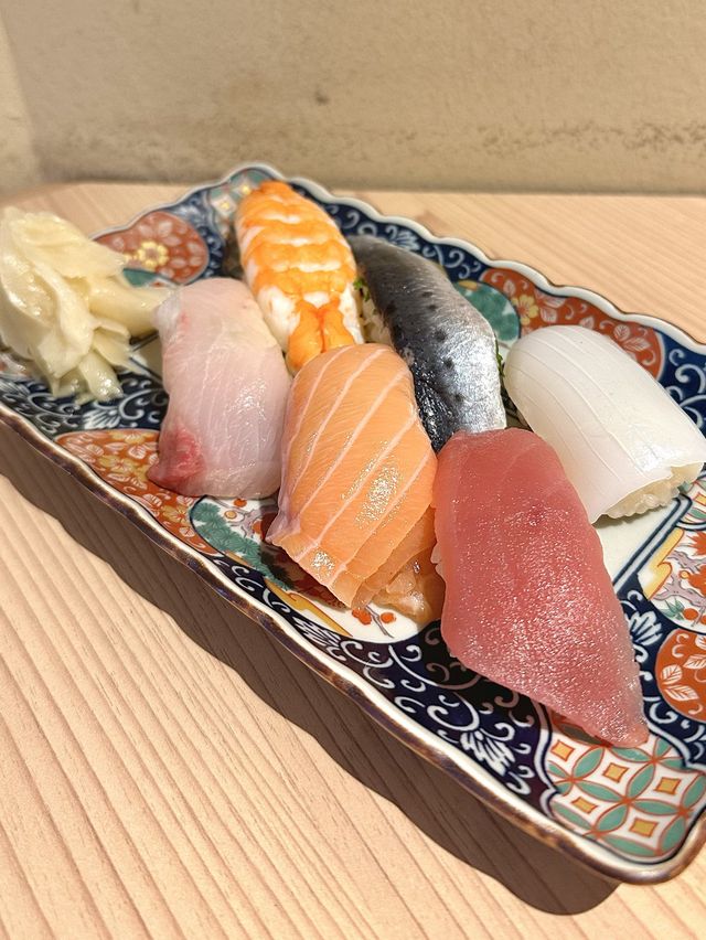 🍣本格お寿司と串揚げが気軽に楽しめるネオ大衆酒場🥂