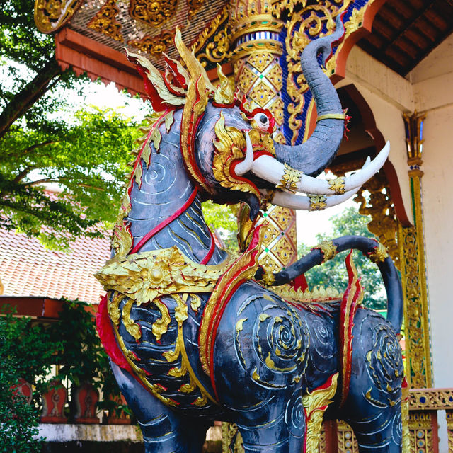 วัดพระพุทธบาทตากผ้า  จ.ลำพูน