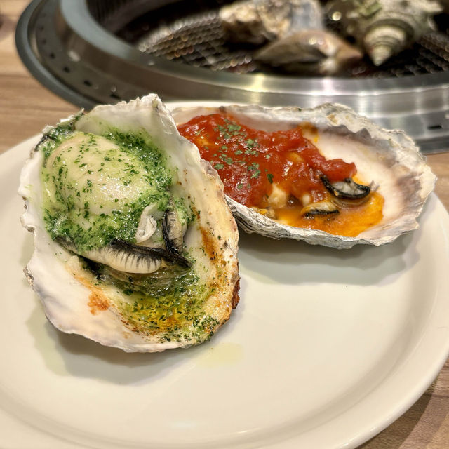 【大阪・梅田】卓上グリルで牡蠣や旬の魚介を楽しめる「8TH SEA OYSTER Bar & Grill ルクア大阪店」