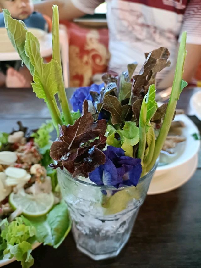 ไปดื่มด่ำบรรยากาศสดชื่น @ในสวนคาเฟ่
