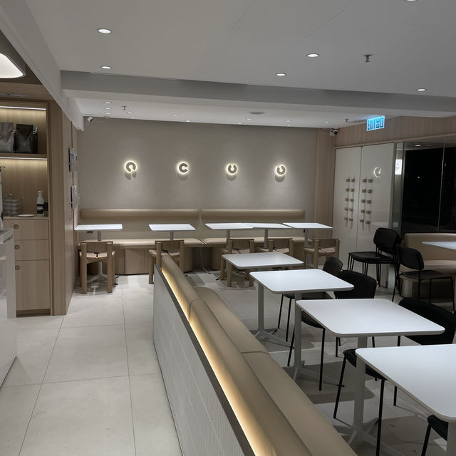 JOMO太古城分店：口碑爆棚的戚風蛋糕