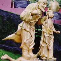 Ten Thousand Buddhas Monastery