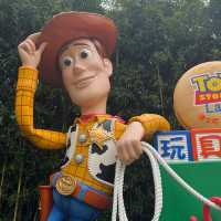 Shanghai Disneyland ❤️ one of my best memory…