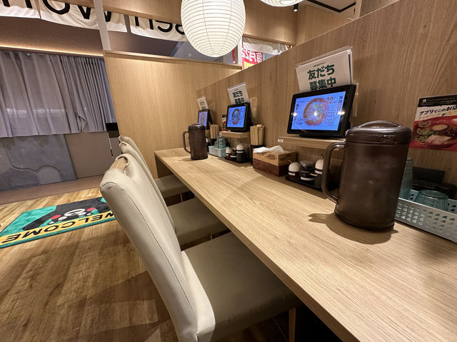 熊本・下通。熊本ラーメン『Ajisen World』