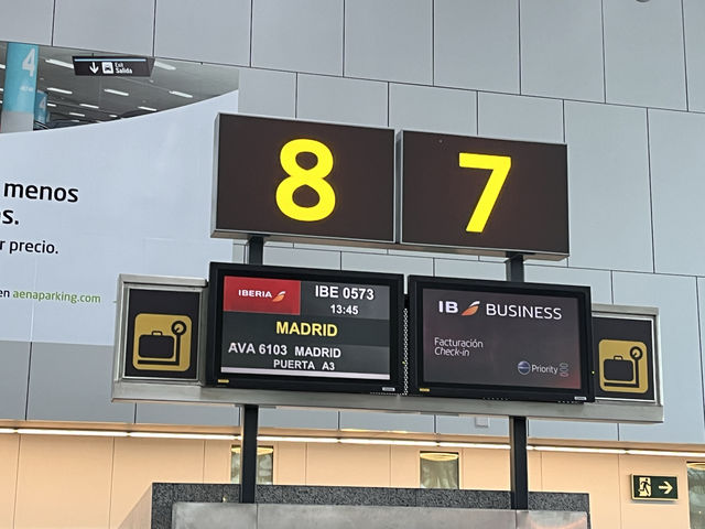 サンティアゴ→マドリード　イベリア航空で国内移動✈️