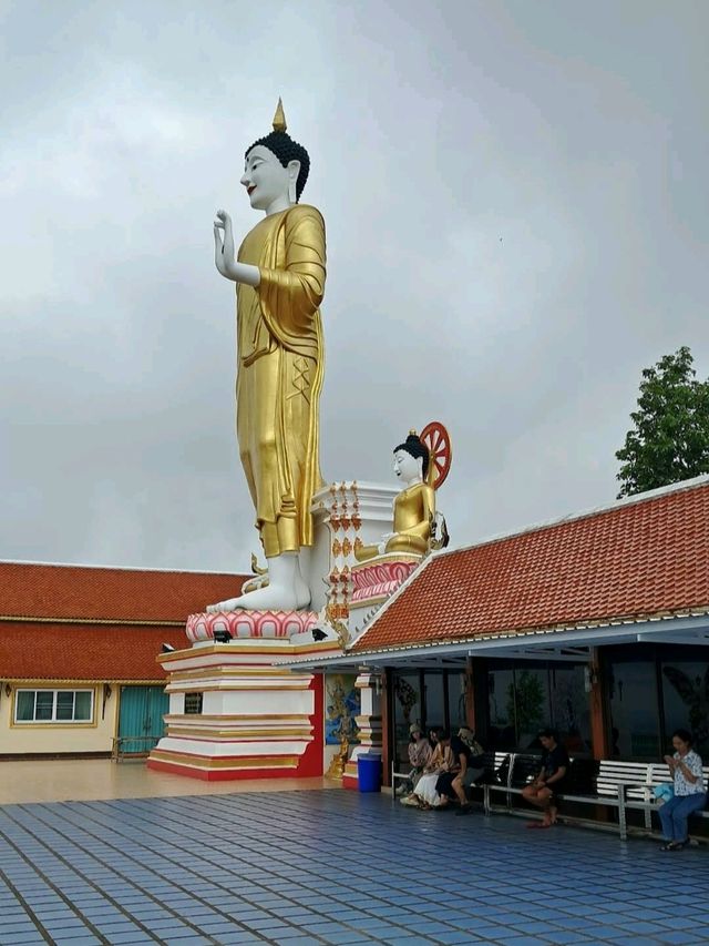 วัดดังสายมู ขอพรหลวงพ่อทันใจ📍วัดพระธาตุดอยคำ