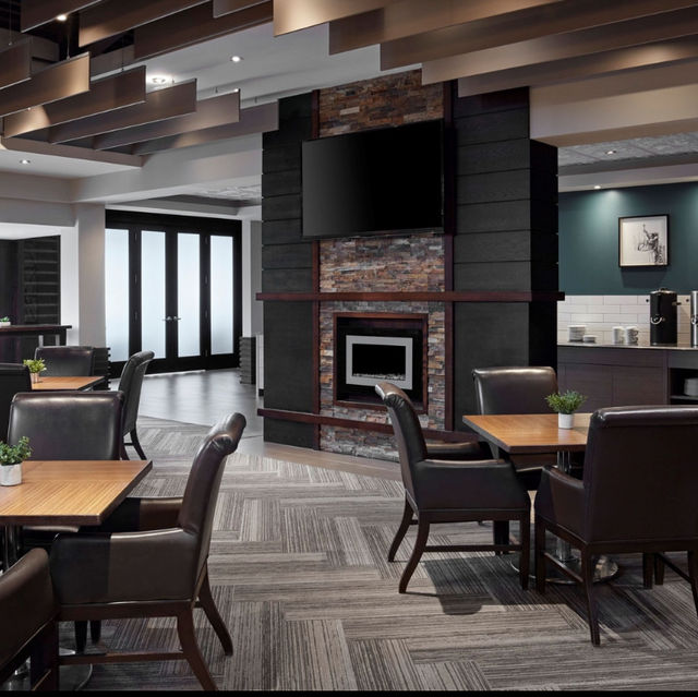 **Delta Hotel Guelph Conference Center: Seamlessly Blending Comfort and Functionality**