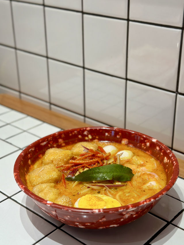 新派星馬菜「獅叔」必點叻沙蝦麵、咖央多士