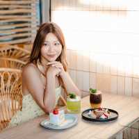 คาเฟ่น่ารักริมหาดจอมเทียน