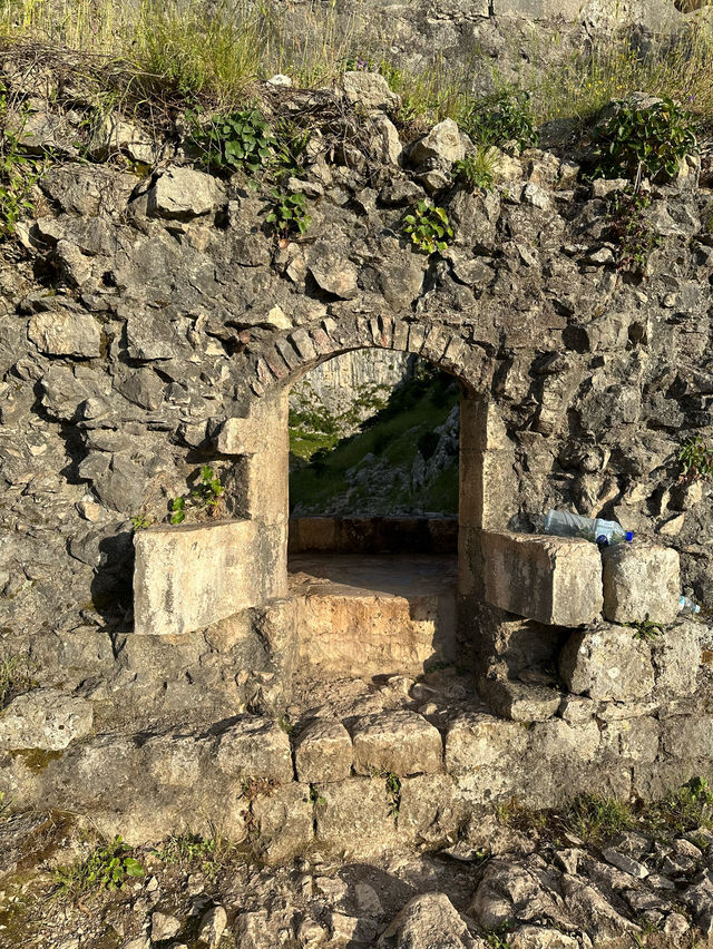 【黑山共和國、最被低估的國家！Kotor 科托爾登山有趣冒險記】