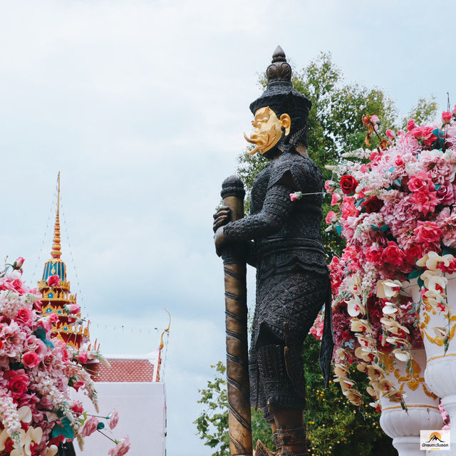 ท้าวเวสสุวรรณหน้าทองคำ 