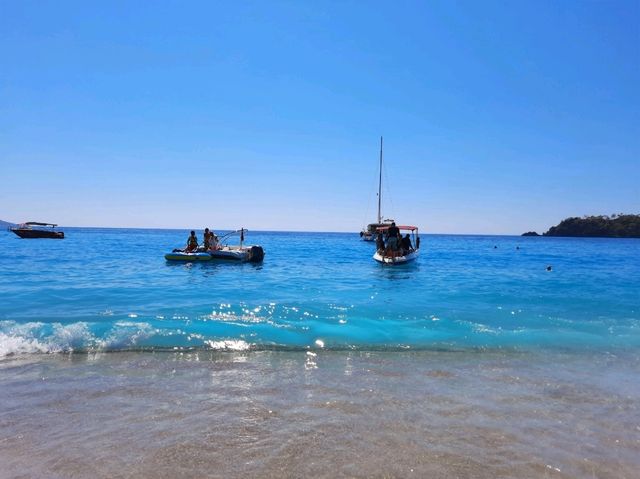 土耳其Oludeniz Beach死海海灘：藍寶石海水，天堂般的景色