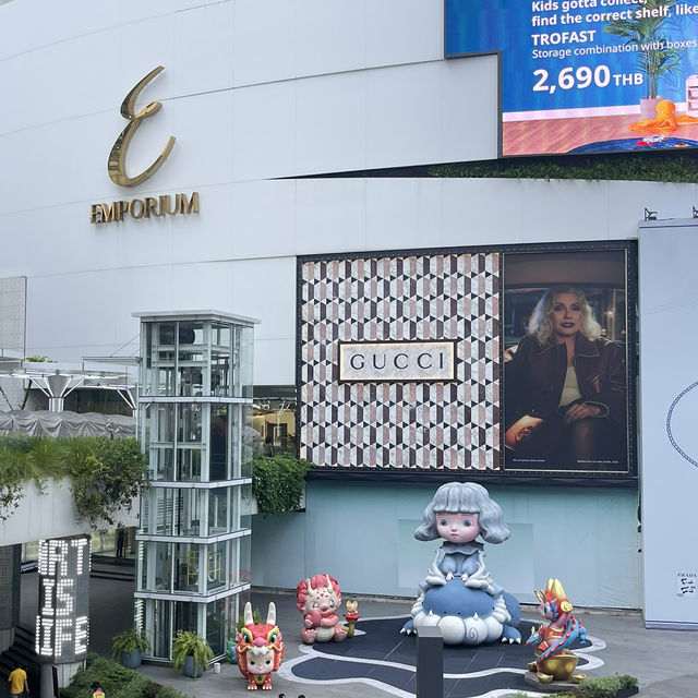 曼谷橡樹套房酒店-房間豪華，設施齊備，購物餐廳選擇多