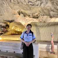 เที่ยวัดถ้ำเขาหลวง สวยงามเหมือนมีมนต์ขลัง🛕