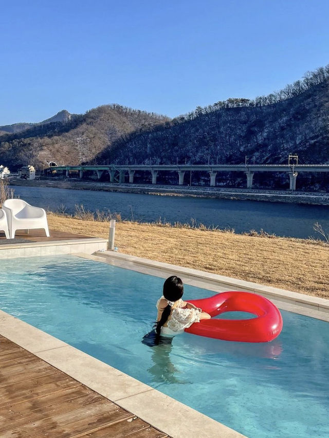 김 폴폴 나는 온수풀 수영장 숙소♥️