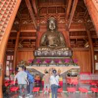 เยือนวัดจิ้งอัน: ศาลเจ้าแห่งความสงบกลางเมือง