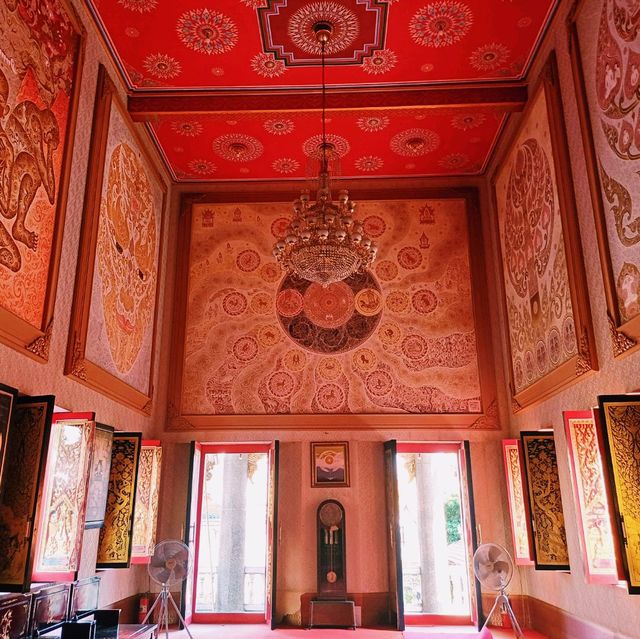 泰國曼谷市區歷史古跡皇家寺廟:Wat Sutthiwararam，精美絕倫的建築和雕像，適合打卡拍照📸好去處