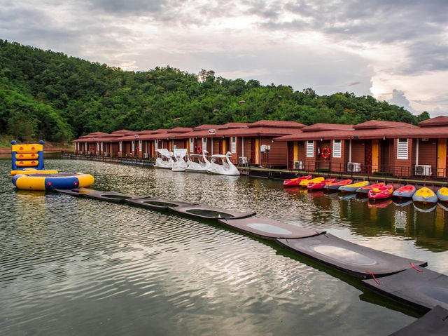  มานอนแพเล่นสวนน้ำพายเรือคายัคกับที่พักวิวสวย