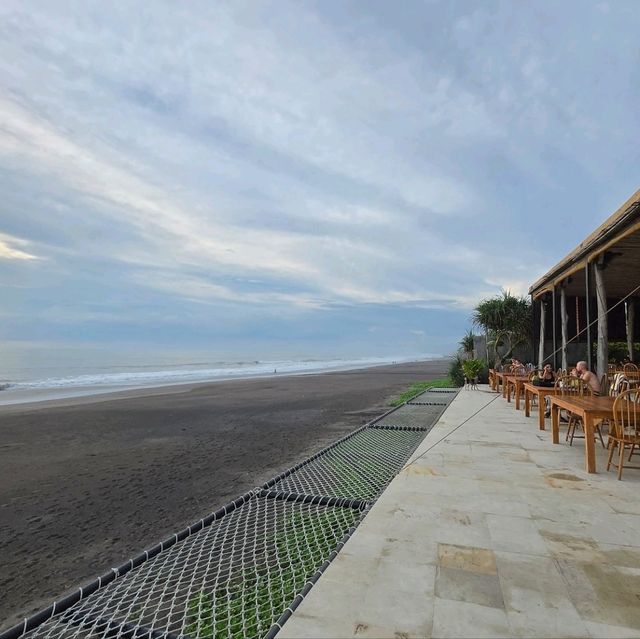 Best Glamping Park bybthe beach With the Beach front View and Padi Field surounding by trees