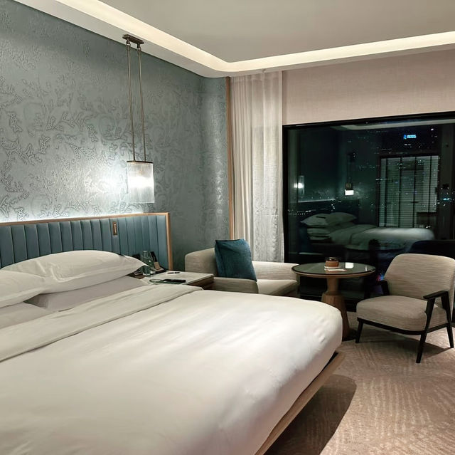 Timeless Luxury: My Memorable Stay at Mandarin Oriental, Singapore