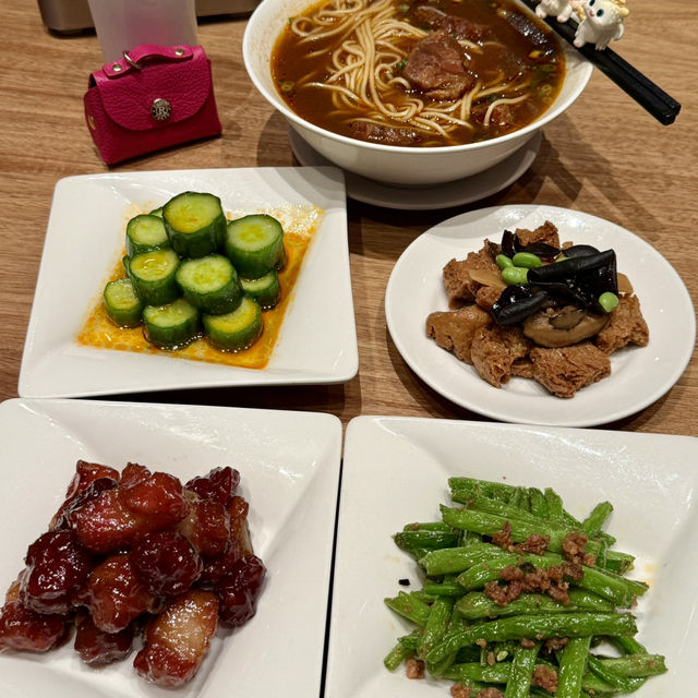 遠百A13（鼎泰豐）非吃不可的美食.值得推薦大家
