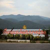 ชมพระอาทิตย์ตกที่เขื่อนแม่งัด