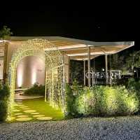 Charn Cafe 