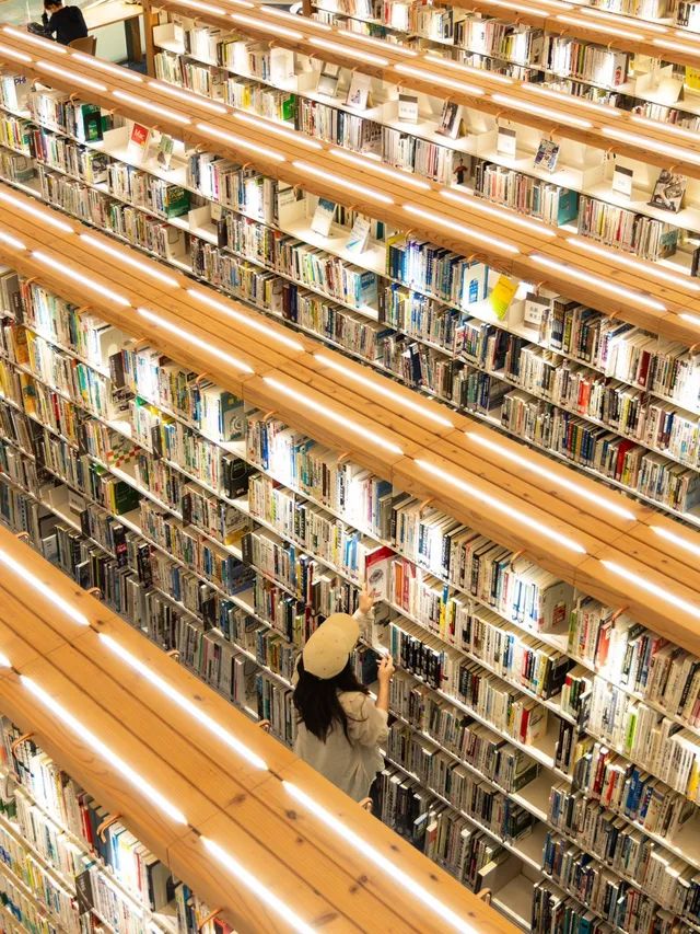 【長崎県/大村市】一度は行きたい美しすぎる図書館