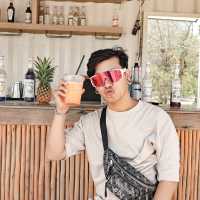 Tumlay Cafe and Bar 