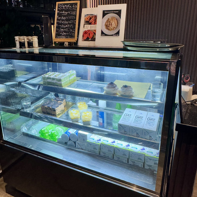 Leisurely Bites and Relaxing Vibes at CDC Cafe
