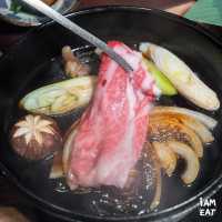 ชาบูชาบู สุกี้ยากี้น้ำดำสไตล์คันไซจากประเทศญี่ปุ่น