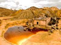 馬薩龍礦區 (Mazarrón Mines) 是徒步旅行、騎自行車、無人機和攝影的絕佳之地