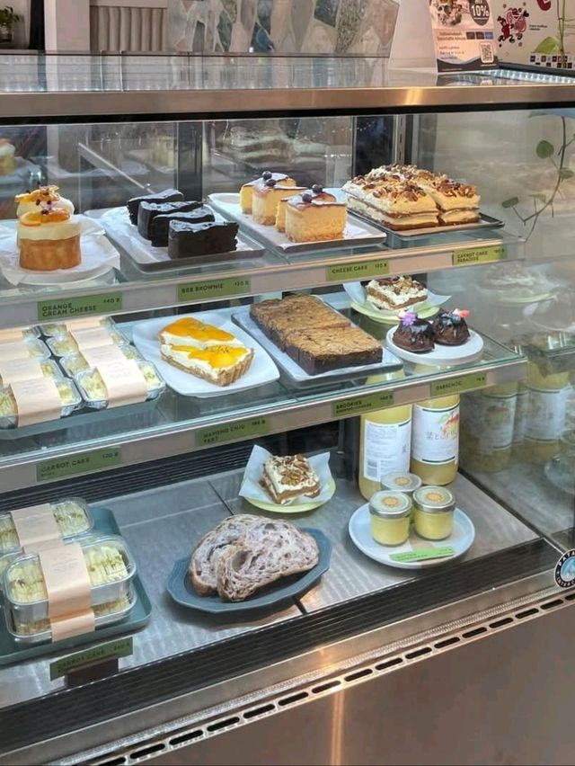 Laliart coffee อารีย์ 10