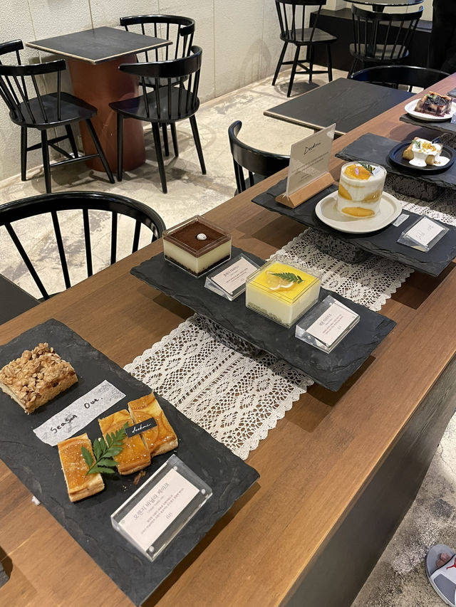 부산 비올때 가면 좋은 카페 덕미☕️