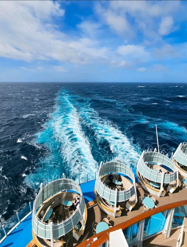 🌟🏝️ Costa Smeralda: A Glamorous Cruise from Abu Dhabi to Dubai! 🚢✨