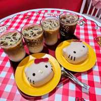 粉絲必朝聖！Hello Kitty Apple Cafe 韓國首爾明洞