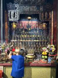 มาวัดเก่าแก่เลื่องชื่อเรื่องขอพรในฮ่องกงกัน🕯️