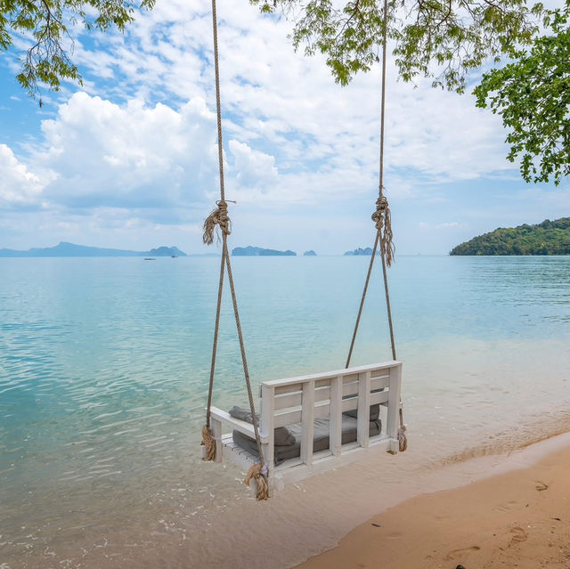 TreeHouse Villas ทรีเฮาส์ วิลล่าส์ เกาะยาวน้อย พัง