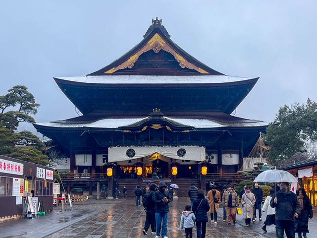 Zenkoji temple