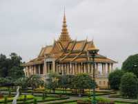 A Quiet Day at the Royal Palace 