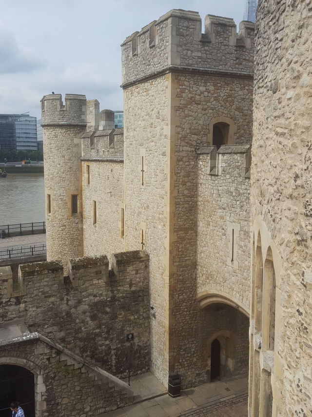 🏰 “천년의 시간을 걷다 – Tower of London”