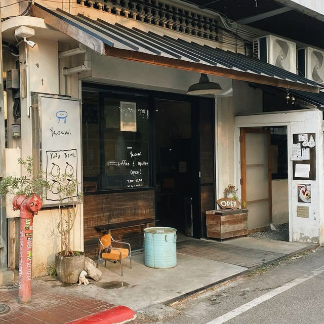 Yasumi Café (ยาสุมิ คาเฟ่) : คาเฟ่สไตล์ญี่ปุ่น