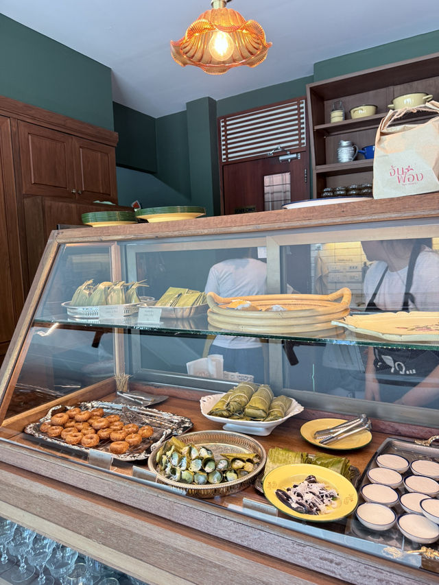 📍คาเฟ่ขนมไทยเปิดใหม่ที่ใครๆก็ต้องมาเช็คอิน