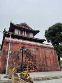 「探訪千年之美－肇慶麗譙樓的神秘魅力」🏰✨🖋️